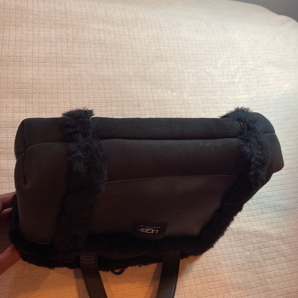 Ugg Black Shearling Grab Bag Tote - Picture 5 of 6